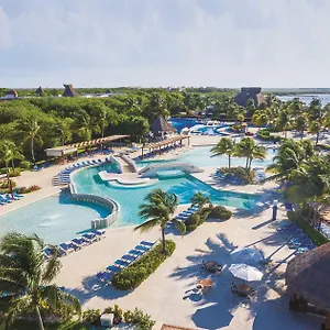 https://bluebay-grand-esmeralda.allrivieramayahotels.com